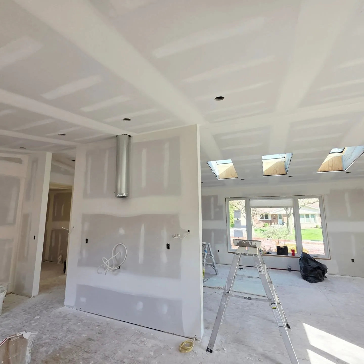 Drywall installation and taping in Hamilton