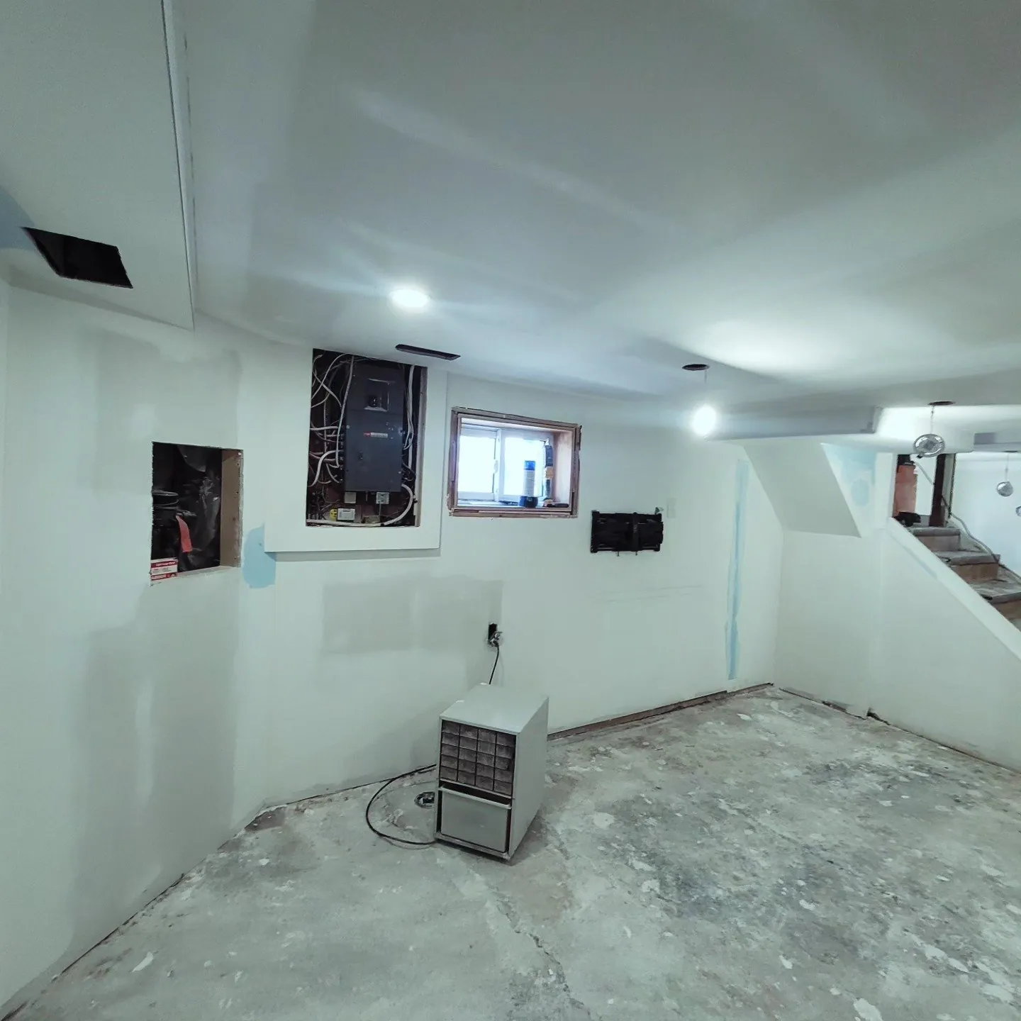 Basement drywall patch and finishing in Hamilton